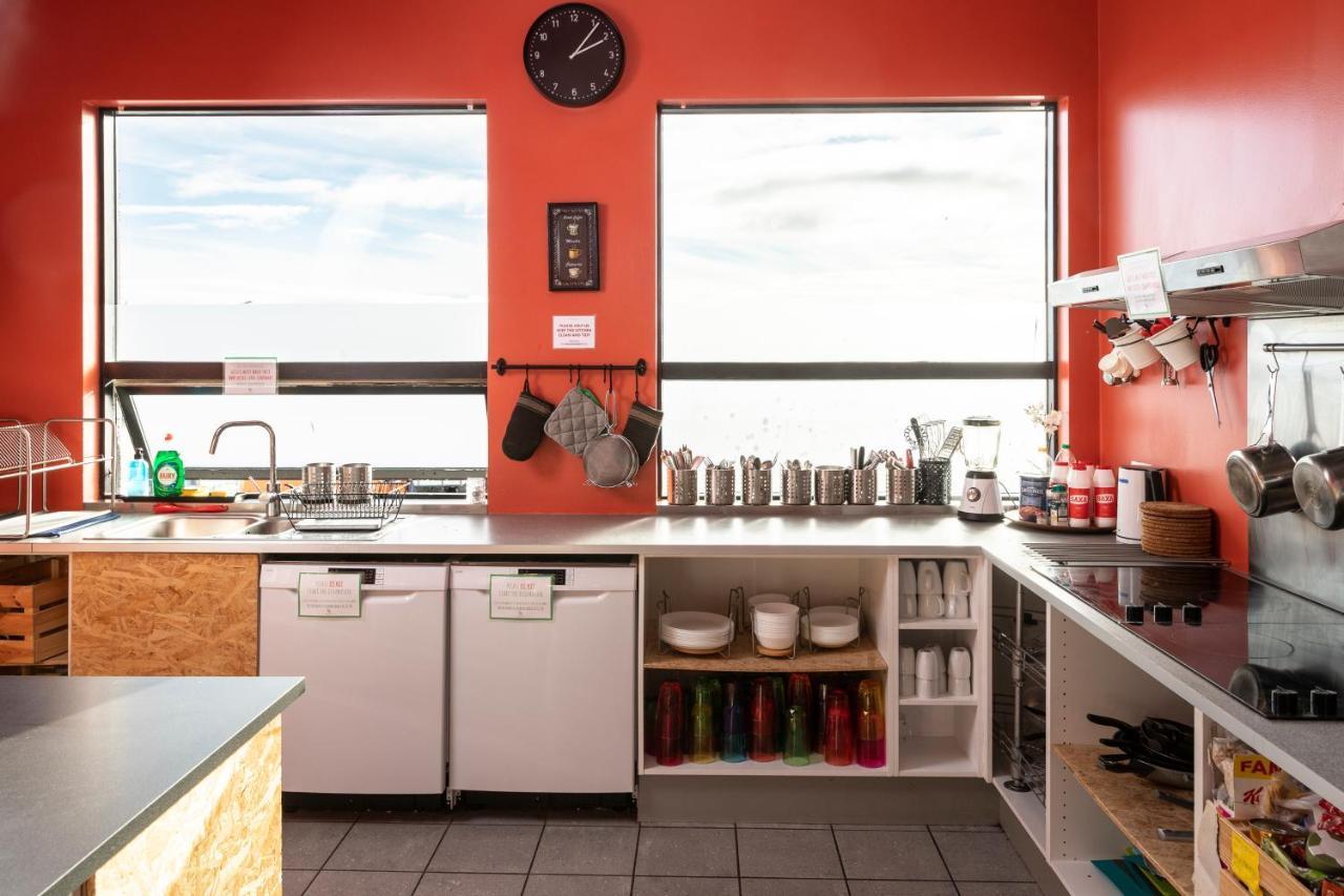 Vibrant Iceland Hostel Хабнарфьордюр Экстерьер фото